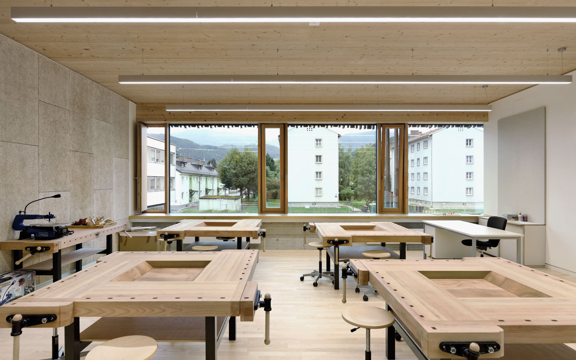 GLOKKNITZ SCHOOL Austria DFA architects